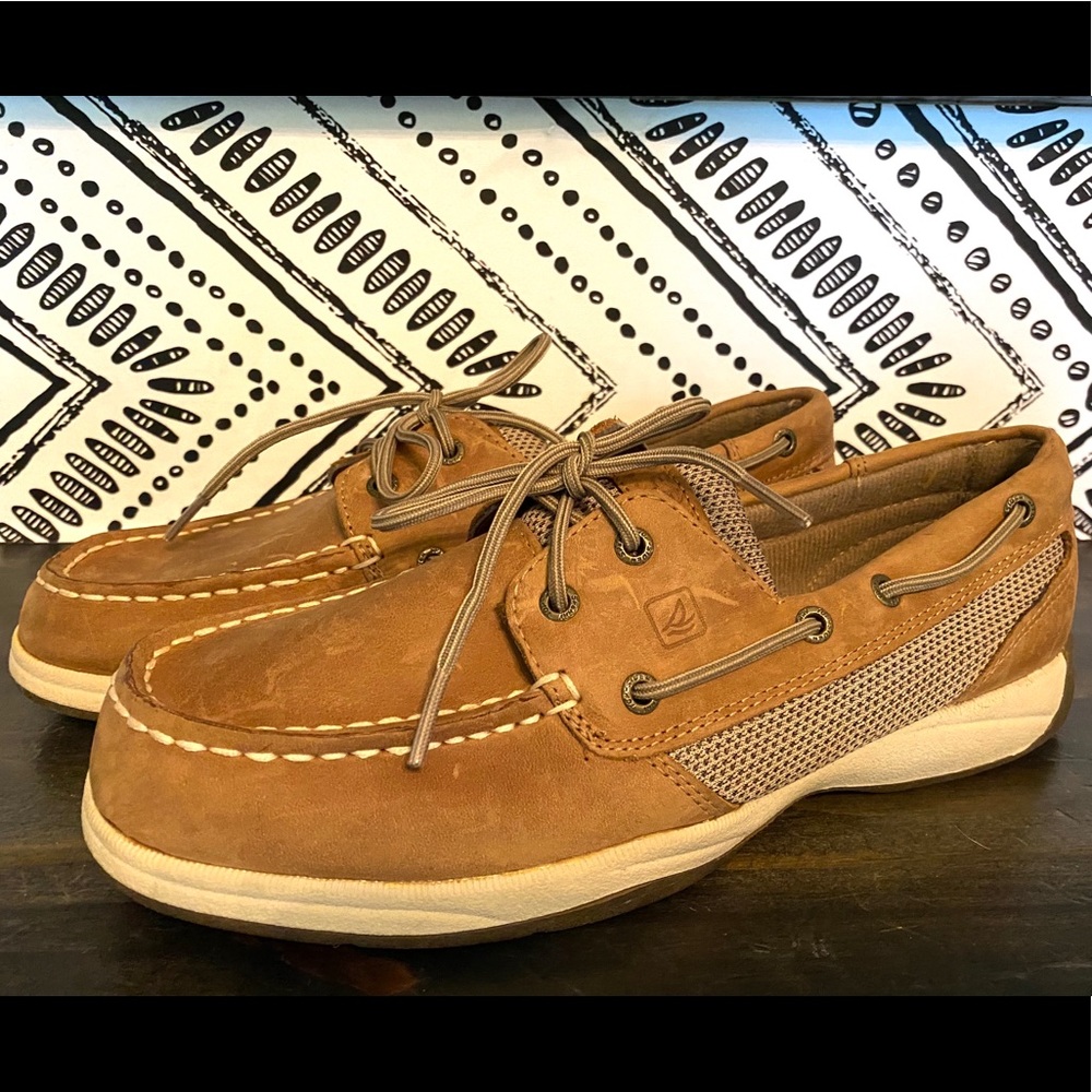 Women’s Sperry size 8